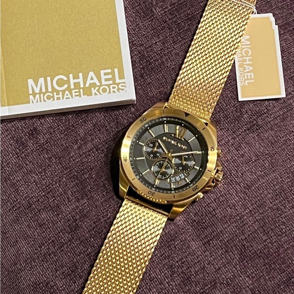 Kors Men’s Oversized Brecken Gold-Tone Mesh Watch
Case Size: 45mm - Picture 8 of 10